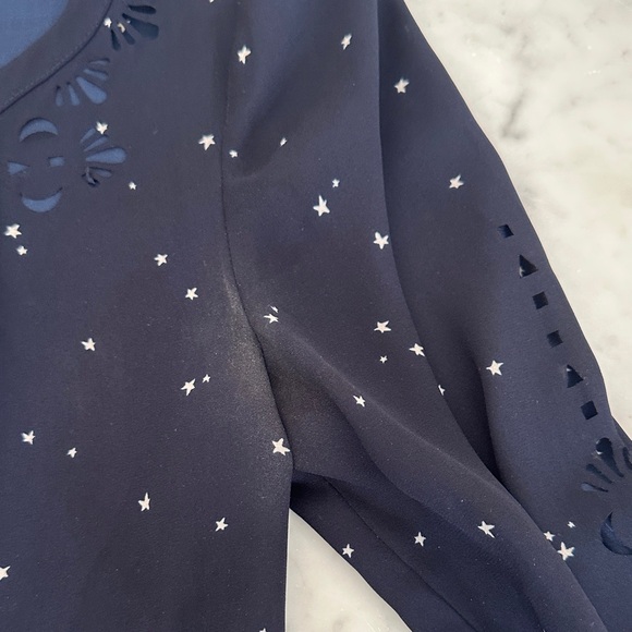 Maeve Anthropologie Navy Stay Die Cut Blouse Size 6 - Picture 6 of 7